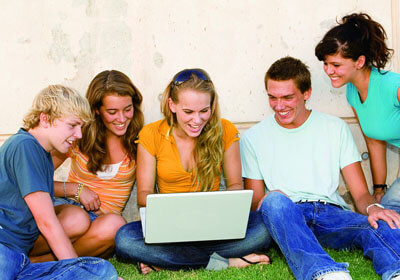 沙特球队取得胜利，锁定晋级资格